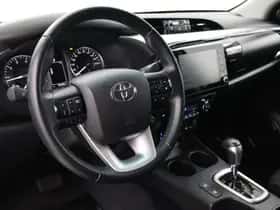Toyota Hilux (2021) thumbnail 24