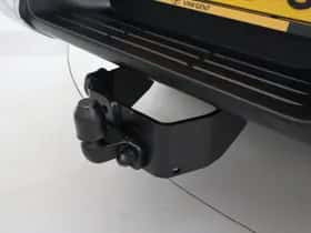 Toyota Hilux (2021) thumbnail 5