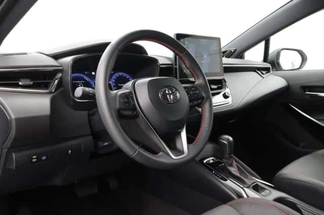 Toyota Corolla (2023) thumbnail 2