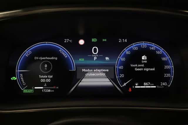 Toyota Corolla (2023) thumbnail 3