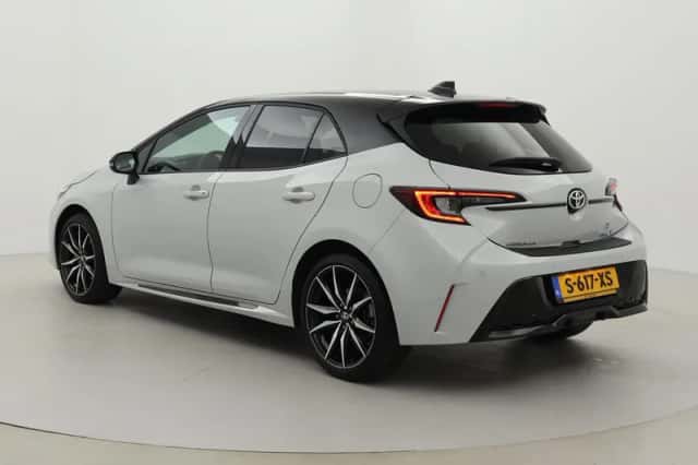 Toyota Corolla (2023) thumbnail 4