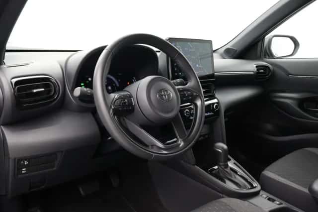 Toyota Yaris Cross (2025) thumbnail 2