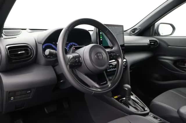 Toyota Yaris Cross (2026) thumbnail 2