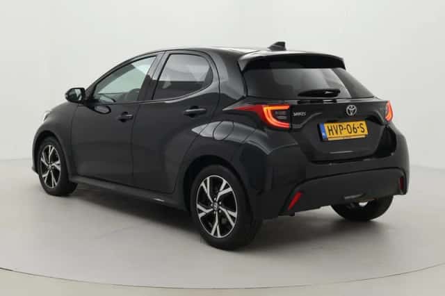 Toyota Yaris (2025) thumbnail 4