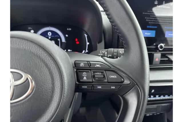 Toyota Yaris (2025) thumbnail 6