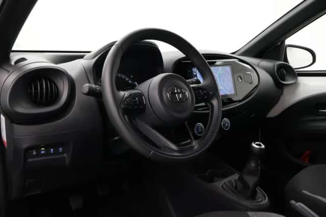 Toyota Aygo X (2025) thumbnail 2