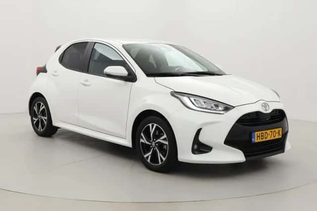 Toyota Yaris (2025) thumbnail 1