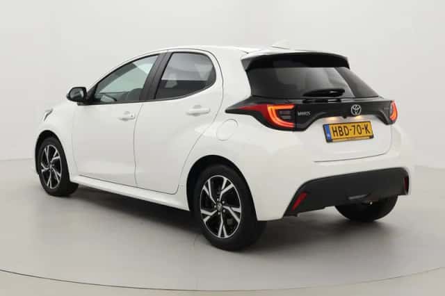 Toyota Yaris (2025) thumbnail 4
