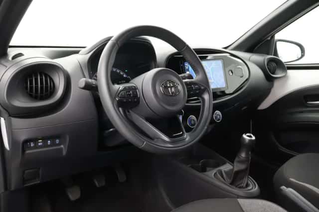 Toyota Aygo X (2024) thumbnail 2