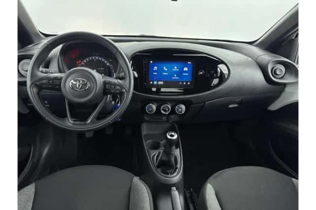 Toyota Aygo X (2024) thumbnail 2