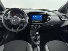 Toyota Aygo X (2024) thumbnail 2