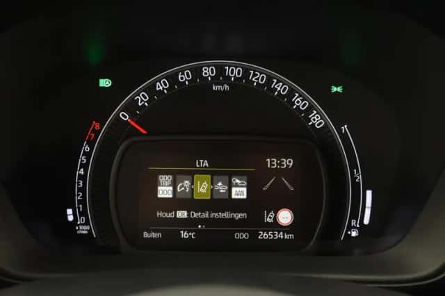 Toyota Aygo X (2024) thumbnail 3