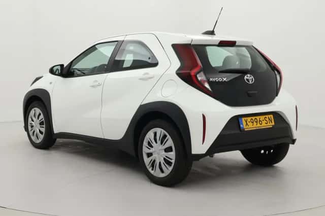 Toyota Aygo X (2024) thumbnail 4