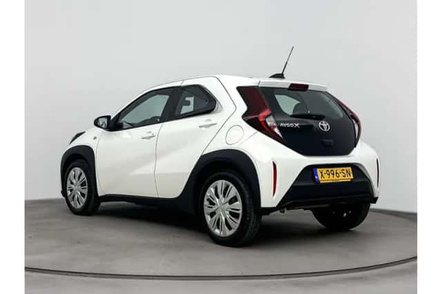 Toyota Aygo X (2024) thumbnail 4