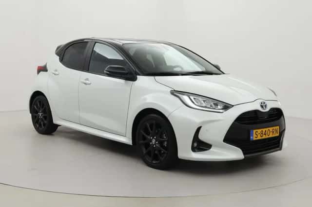 Toyota Yaris (2023) thumbnail 1