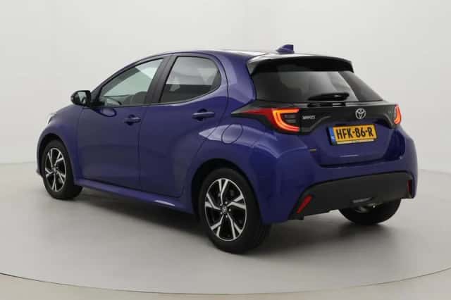 Toyota Yaris (2025) thumbnail 4