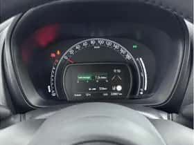 Toyota Aygo X (2025) thumbnail 3