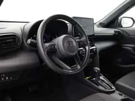 Toyota Yaris Cross (2025) thumbnail 2