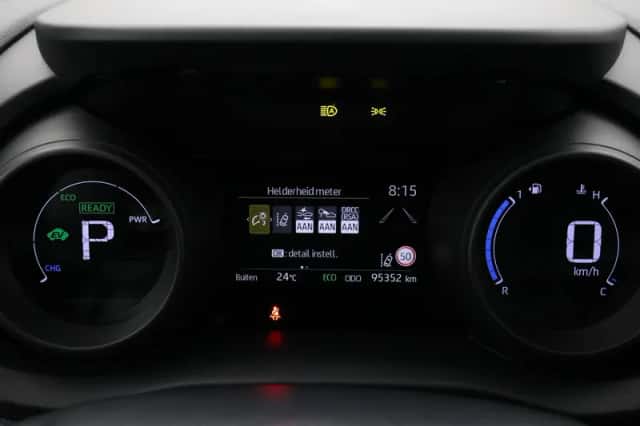 Toyota Yaris (2020) thumbnail 3