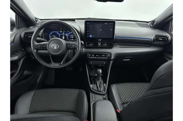 Toyota Yaris (2025) thumbnail 2