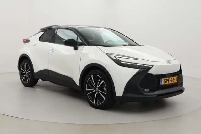 Toyota C-HR (2024) thumbnail 1
