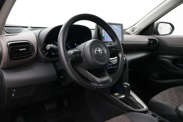 Toyota Yaris Cross (2023) thumbnail 2