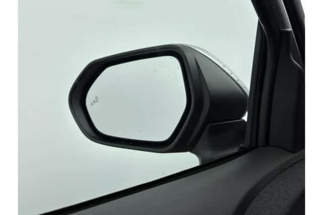 Toyota Yaris Cross (2025) thumbnail 5