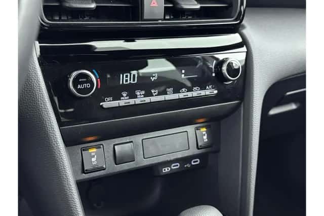 Toyota Yaris Cross (2025) thumbnail 6