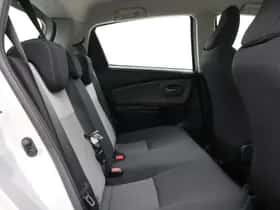 Toyota Yaris (2019) thumbnail 33