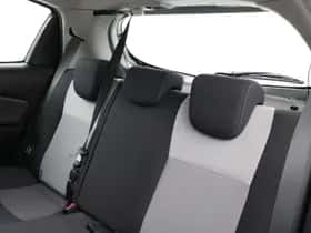 Toyota Yaris (2019) thumbnail 34