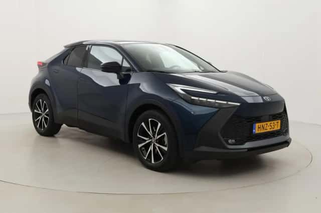 Toyota C-HR (2025) thumbnail 1