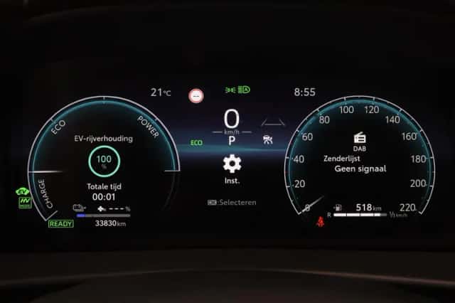 Toyota C-HR (2025) thumbnail 3