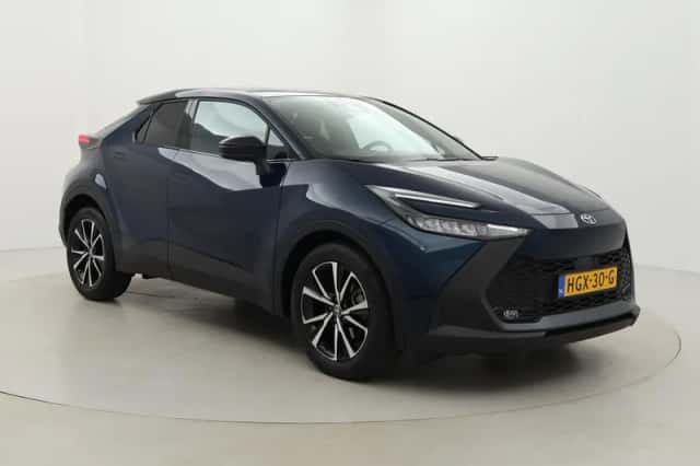 Toyota C-HR (2025) thumbnail 1