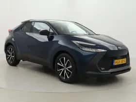 Toyota C-HR (2025) thumbnail 1