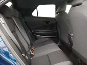 Toyota C-HR (2025) thumbnail 35