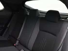 Toyota C-HR (2025) thumbnail 36