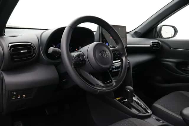Toyota Yaris Cross (2026) thumbnail 2
