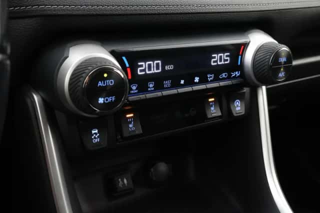 Toyota RAV4 (2019) thumbnail 6