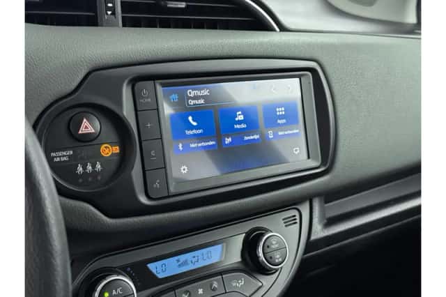 Toyota Yaris (2020) thumbnail 5
