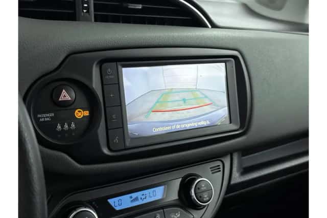 Toyota Yaris (2020) thumbnail 6