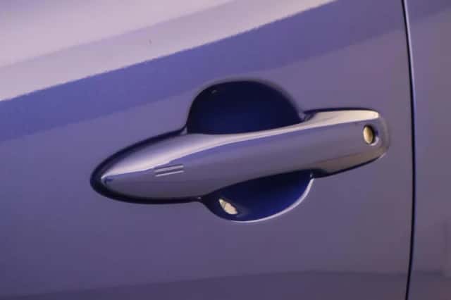 Toyota Yaris (2025) thumbnail 2