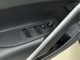 Toyota Corolla (2023) thumbnail 18