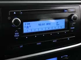 Toyota Auris (2014) thumbnail 21