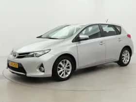Toyota Auris (2014) thumbnail 22