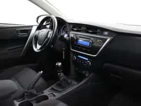 Toyota Auris (2014) thumbnail 25