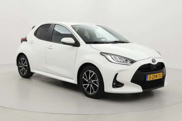 Toyota Yaris (2023) thumbnail 1