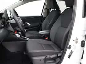 Toyota Yaris (2023) thumbnail 18