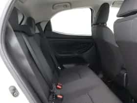 Toyota Yaris (2023) thumbnail 32