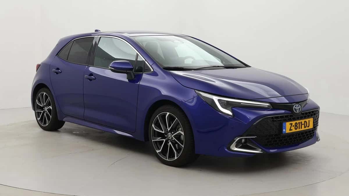 Toyota Corolla (2024) — foto 1