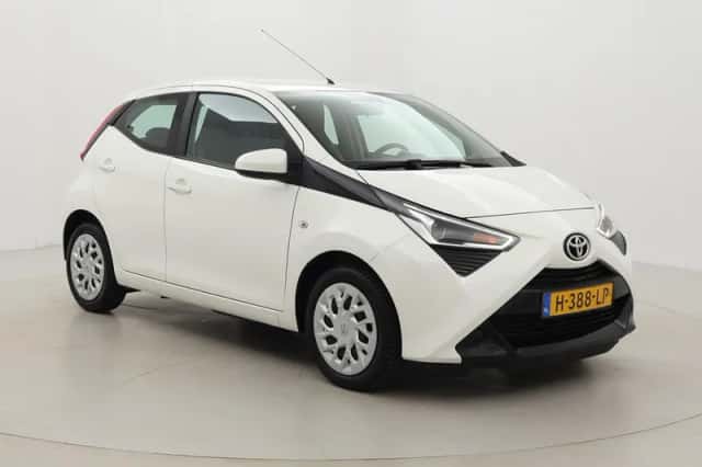 Toyota Aygo (2020) thumbnail 1